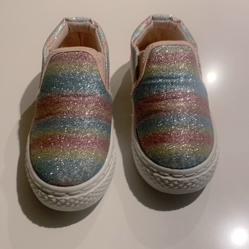 Toddler girls super cute pull on sparkly sneakers